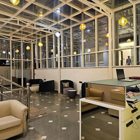 Hotel The Glass House Greater Noida Extérieur photo