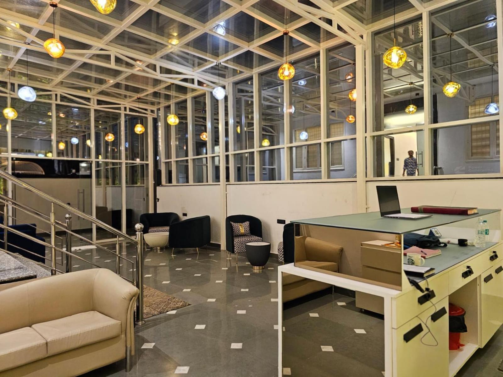 Hotel The Glass House Greater Noida Extérieur photo