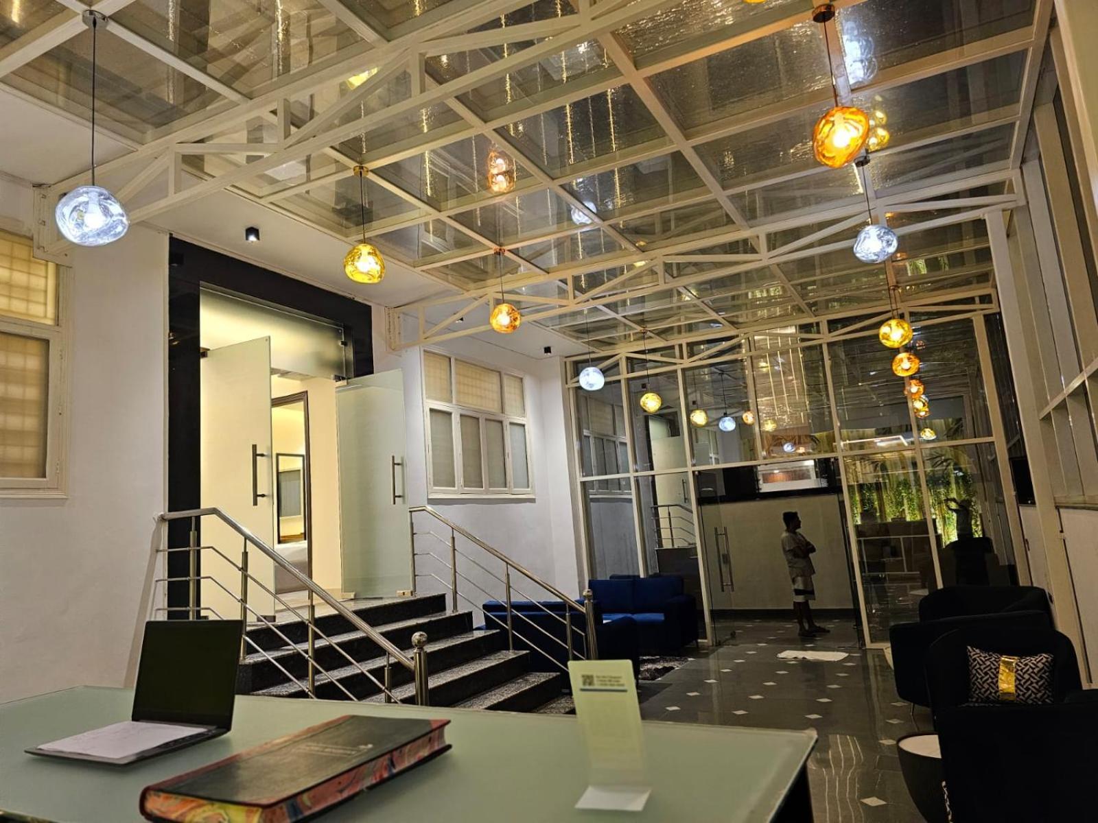 Hotel The Glass House Greater Noida Extérieur photo