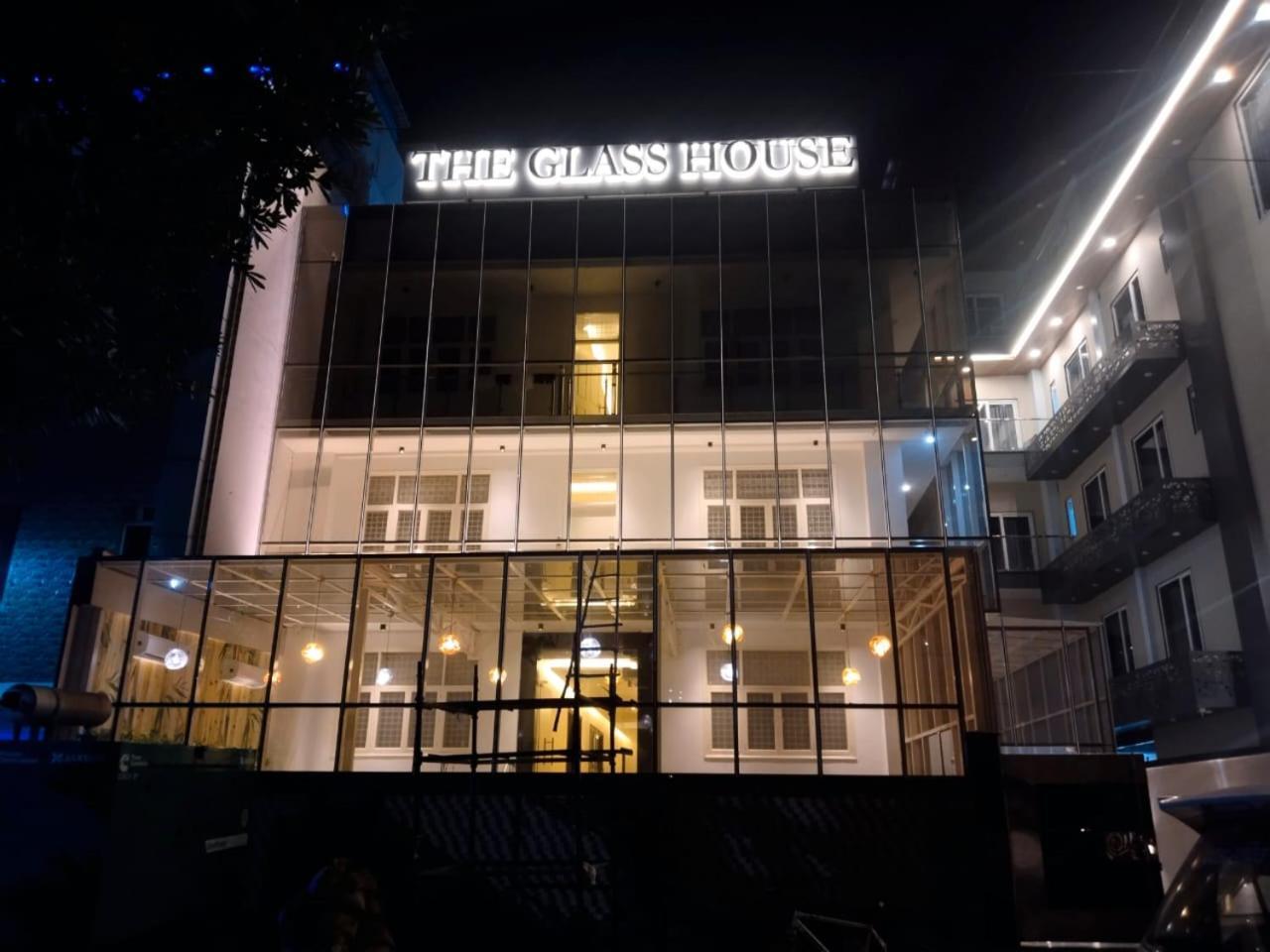 Hotel The Glass House Greater Noida Extérieur photo